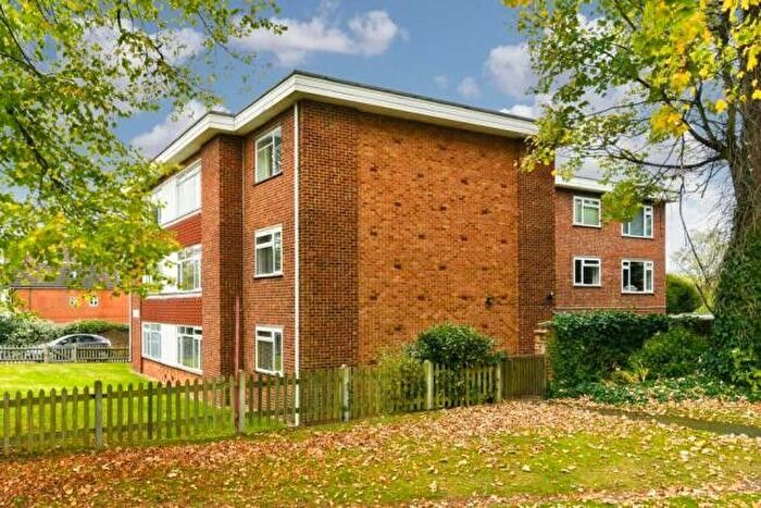 2 Bedroom Flat To Rent In Cheam Road, Ewell, KT17