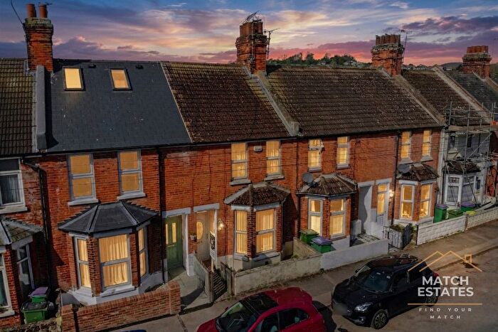 2 Bedroom Terraced House For Sale In Frampton Road, Hythe, Kent, CT21