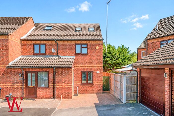 3 Bedroom End Of Terrace House For Sale In Long Croft, Takeley, CM22