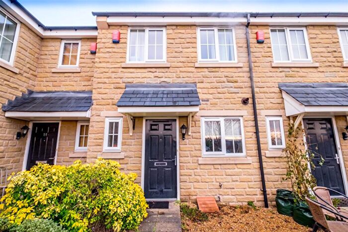 2 Bedroom Town House To Rent In Macaulay Road, Huddersfield, HD2