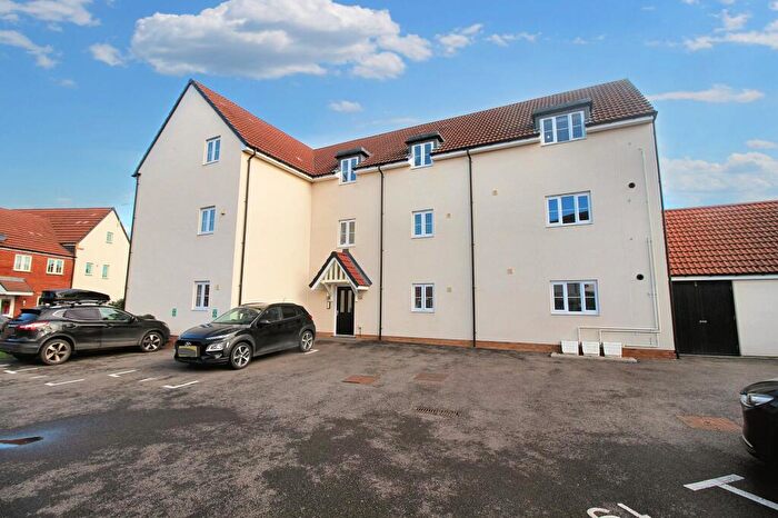 2 Bedroom Flat For Sale In Scythe Way, Thornbury, BS35