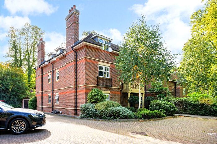 2 Bedroom Flat For Sale In Lady Margaret Road, Sunningdale, Berkshire, SL5
