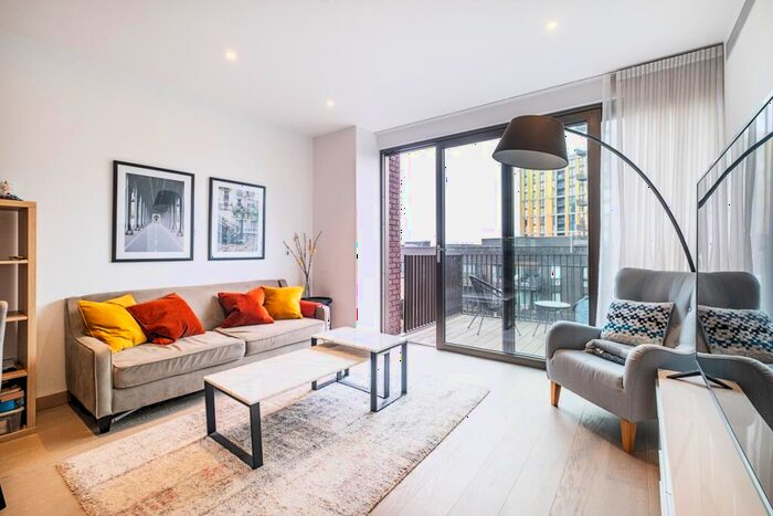2 Bedroom Flat To Rent In Viaduct Gardens Nine Elms, SW11