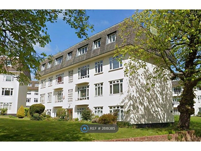 2 Bedroom Flat To Rent In Park Court, London, SE26