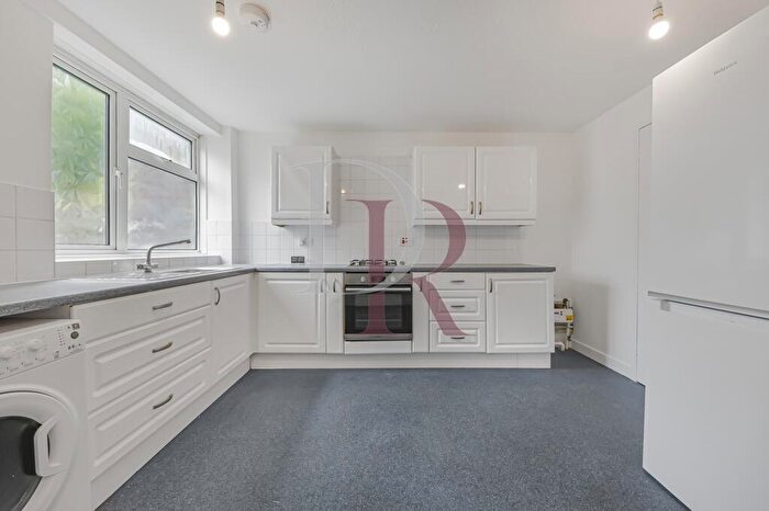 3 Bedroom House To Rent In McDermott Close, Clapham Junction, SW11