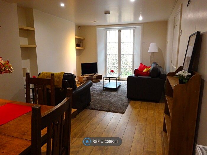 1 Bedroom Flat To Rent In St. James Lane, Winchester, SO22