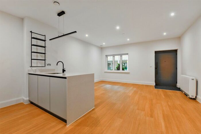 1 Bedroom Apartment To Rent In The Factory, Memorial Avenue, Slough, Berkshire, SL1