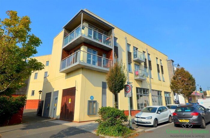 2 Bedroom Flat For Sale In Park Avenue, Devonport, PL1