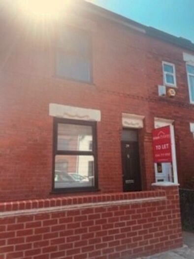 2 Bedroom End Of Terrace House To Rent In Lansdowne Road, Monton, Eccles, M30