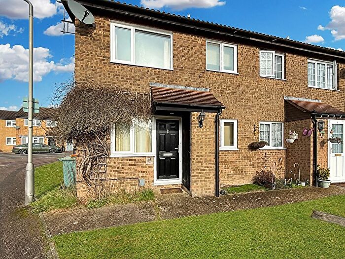 1 Bedroom Terraced House For Sale In Rosedale, Houghton Regis, LU5