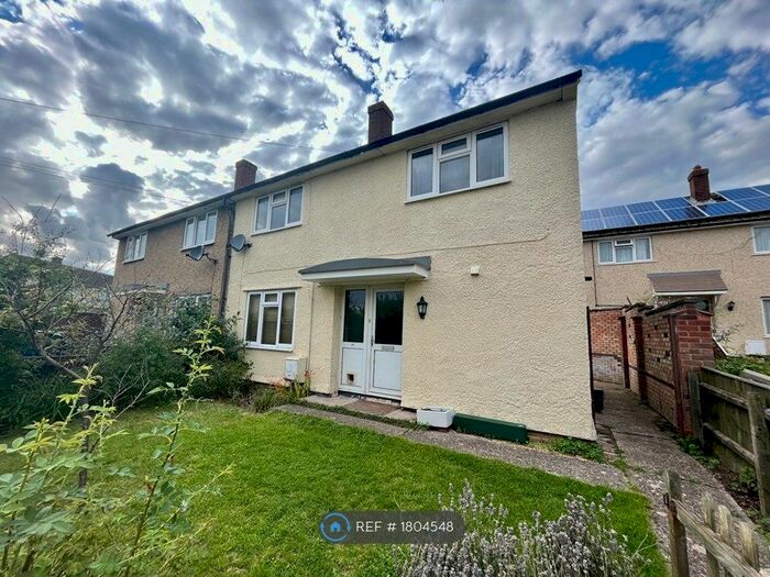 3 Bedroom Semi-Detached House To Rent In Chalklands, Linton, Cambridge, CB21