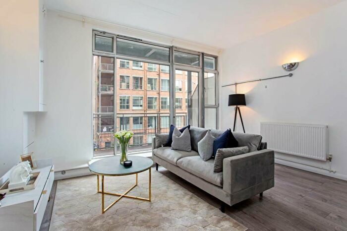 Studio To Rent In Longfield Estate, London, SE1