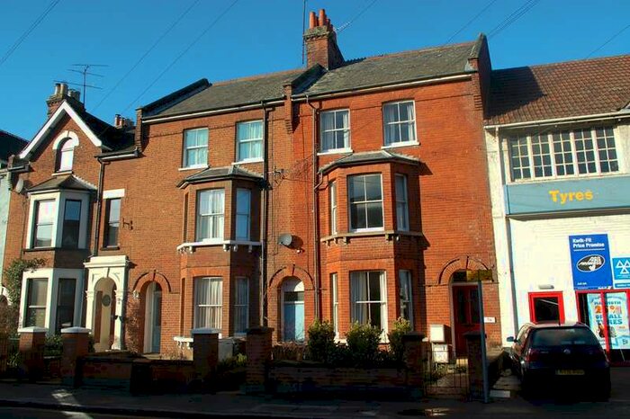 1 Bedroom Flat To Rent In Walsworth Road, Hitchin, SG4
