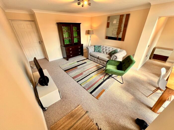 2 Bedroom Flat To Rent In Fairhope Avenue, Salford, M6