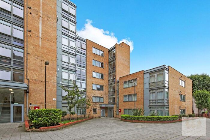 2 Bedroom Apartment To Rent In Fairlead House, Cassilis Road, London, E14