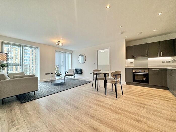 2 Bedroom Apartment To Rent In Boulveard Plaza, Southside, Bristol Road, B5