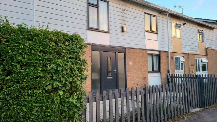 3 Bedroom Terraced House To Rent In Abbey Road, Basingstoke, RG24