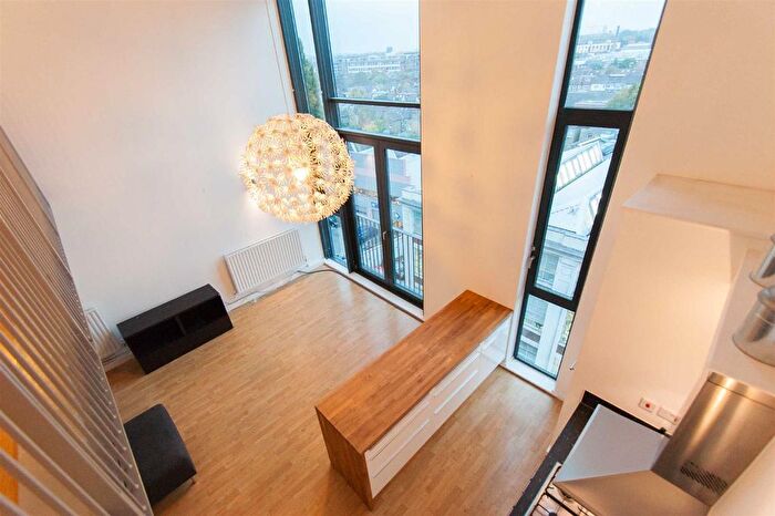 2 Bedroom Flat To Rent In Cowley Road, London, W3
