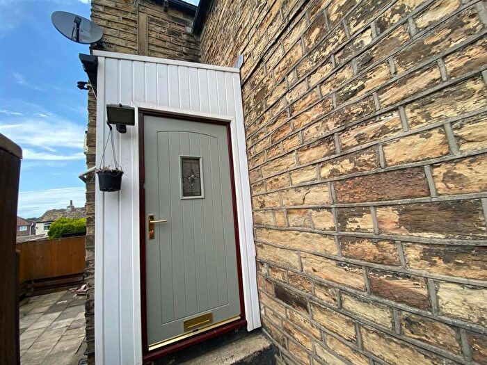 2 Bedroom Cottage To Rent In High Green, Lepton, Huddersfield, HD8