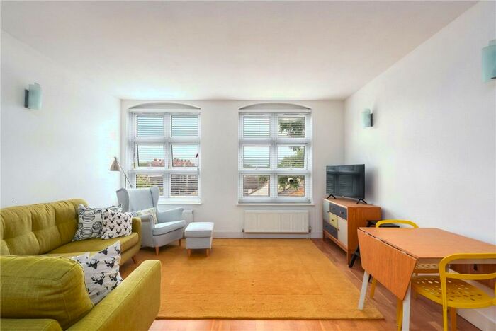 2 Bedroom Flat To Rent In Gazelle House, Manbey Park Road, London, E15