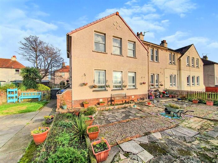 3 Bedroom Flat To Rent In Park Road, Kirkcaldy, KY1