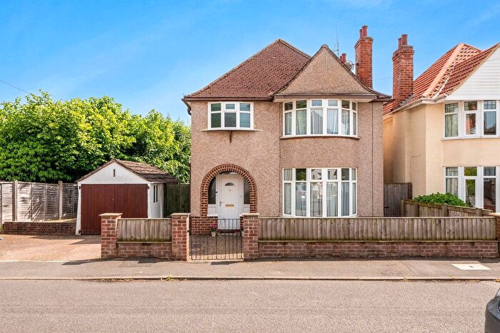 3 Bedroom Detached House For Sale In Upper Church Road, Cainscross, Stroud, GL5