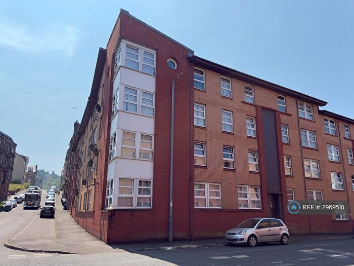 2 Bedroom Flat To Rent In Roxburgh St, Greenock, PA15