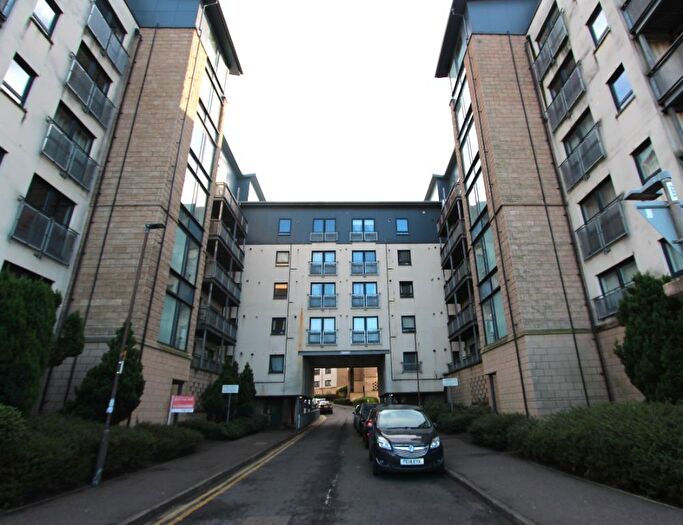 2 Bedroom Flat To Rent In Hawkhill Close, Leith, Edinburgh, EH7