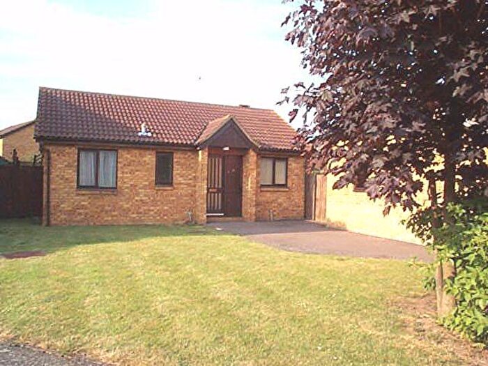 2 Bedroom Bungalow To Rent In Roundhills Way, Sawtry, Huntingdon, PE28