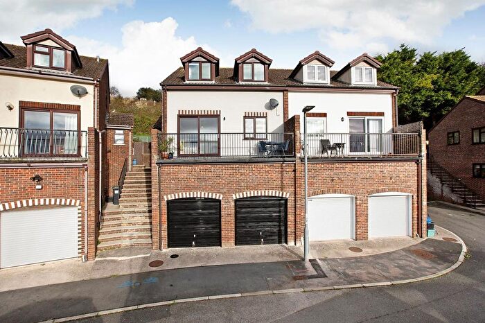 3 Bedroom Semi Detached House For Sale In Upper Longlands, Dawlish, EX7