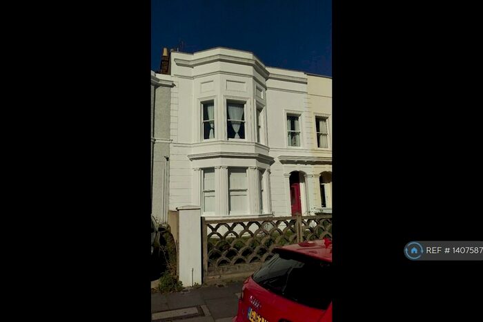 1 Bedroom Flat To Rent In Burrage Road, London, SE18