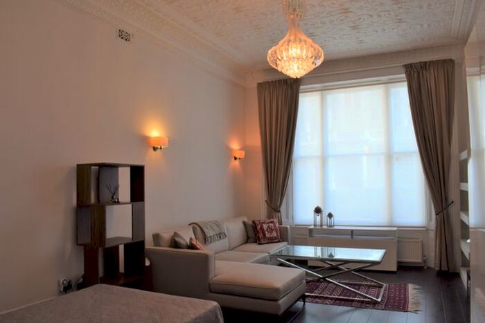 Studio To Rent In Clanricarde Gardens, Notting Hill Gate, W2