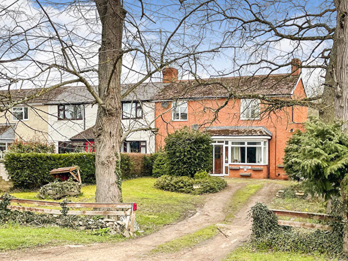 3 Bedroom End Of Terrace House For Sale In Pinehurst Cottages, Thornhill Road, Swindon, SN3