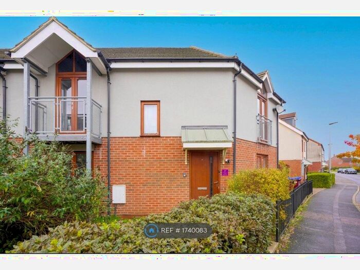 3 Bedroom Semi-Detached House To Rent In Poppy Avenue, Broughton, Milton Keynes, MK10