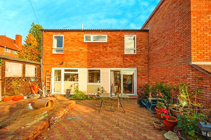 3 Bedroom Semi-Detached House For Sale In Witley Way, Stourport-On-Severn, DY13