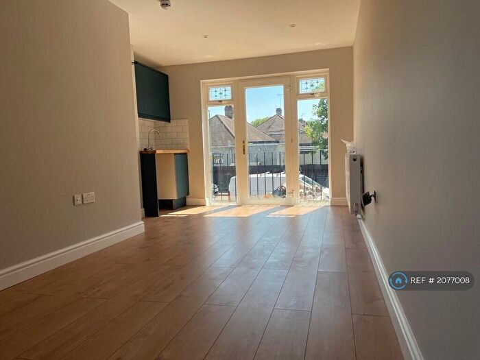 Studio To Rent In Sutherland Road, Belvedere, DA17