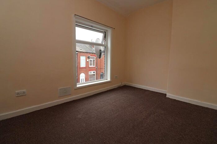 2 Bedroom Terraced House To Rent In Vincent Street, Bolton, BL1