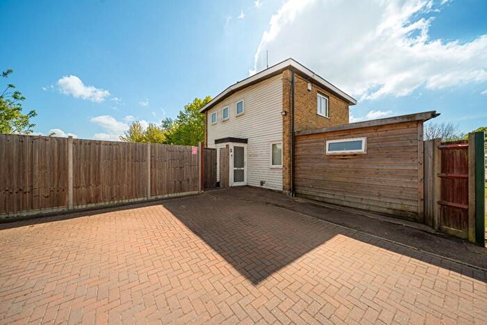 3 Bedroom Detached House For Sale In Cimba Wood, Gravesend, Kent, DA12
