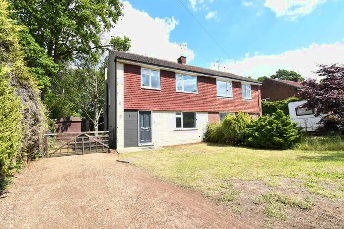 3 Bedroom Semi-Detached House To Rent In Pierrefondes Avenue, Farnborough, Hampshire, GU14