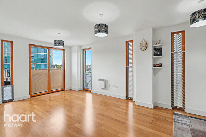2 Bedroom Apartment For Sale In Dock Head Road, Chatham, ME4