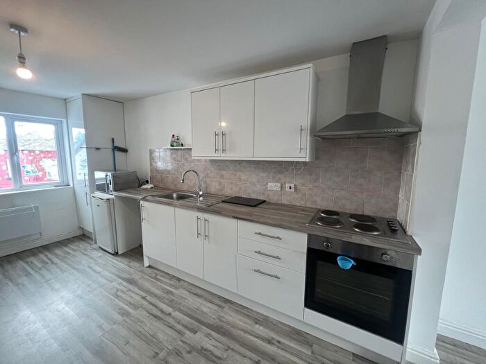 1 Bedroom Apartment To Rent In Hyde Road, Manchester, M18