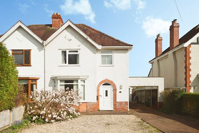 3 Bedroom Semi Detached House For Sale In Shoreditch Road, Taunton, TA1