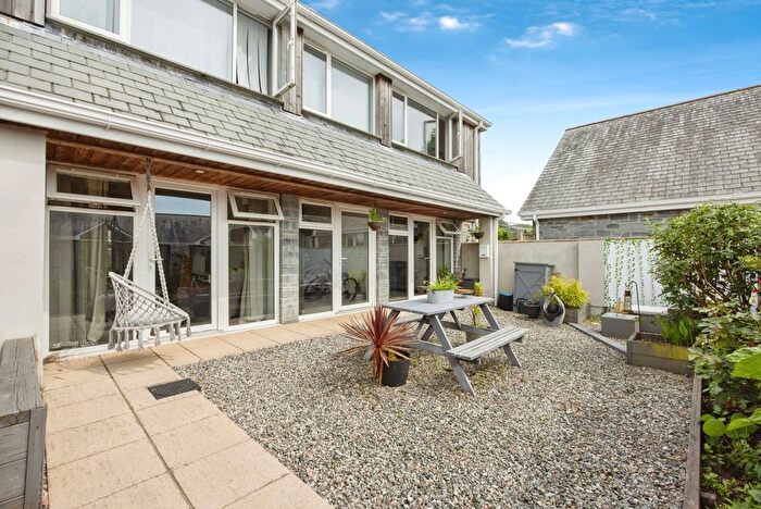 2 Bedroom Flat For Sale In Lower Meadows, St. Stephen, St. Austell, Cornwall, PL26