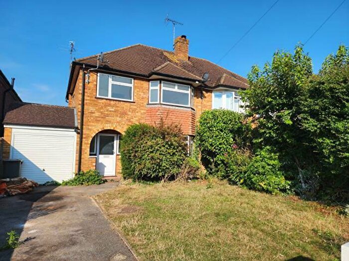 4 Bedroom Semi-Detached House To Rent In New Haw, Addlestone, KT15