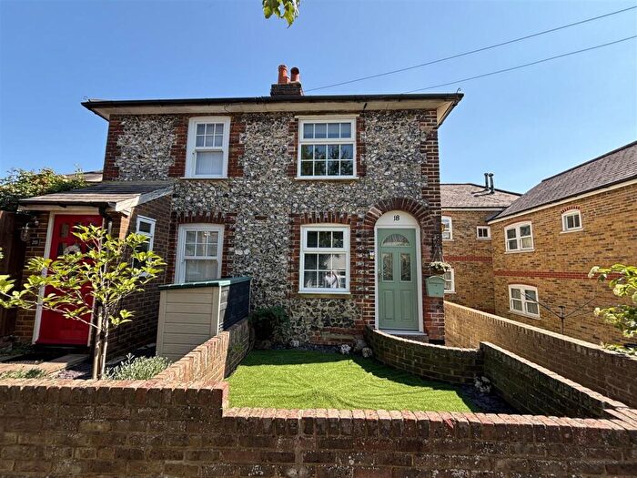 2 Bedroom Semi-Detached House For Sale In Middle Road, Leatherhead, KT22