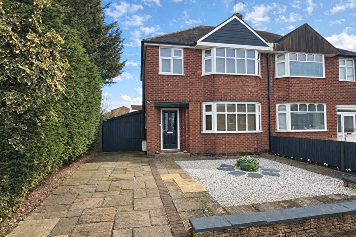 3 Bedroom Semi Detached House For Sale In Hillsborough Road, Glen Parva, Leicester, LE2