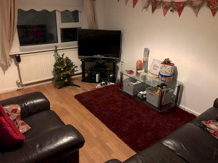 4 Bedroom Semi-Detached House To Rent In St. Mildreds Road, Norwich, Norfolk NR5