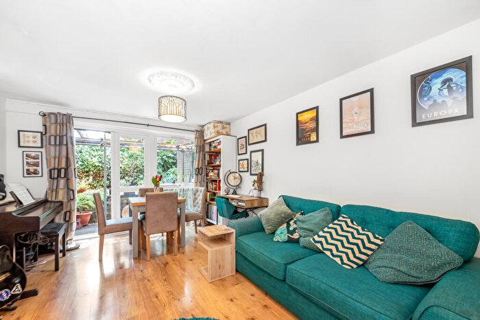 1 Bedroom Flat For Sale In Freethorpe Close, SE19