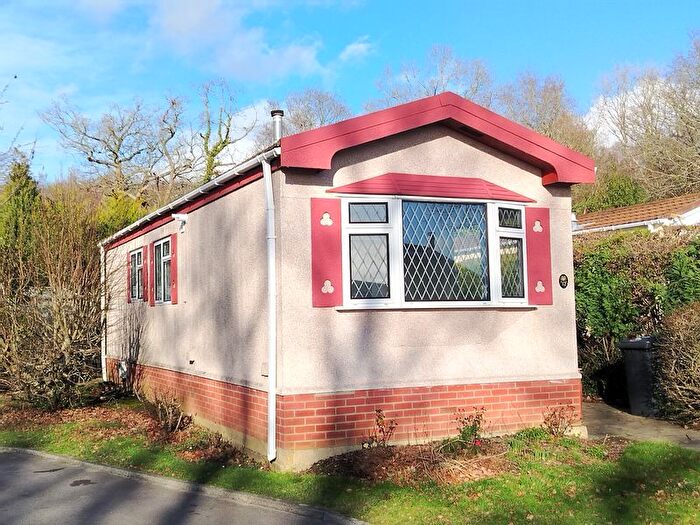 1 Bedroom Property For Sale In Shipbourne Road, Tonbridge, TN10