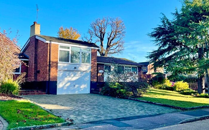 4 Bedroom Detached House For Sale In Whadden Chase, Ingatestone, CM4